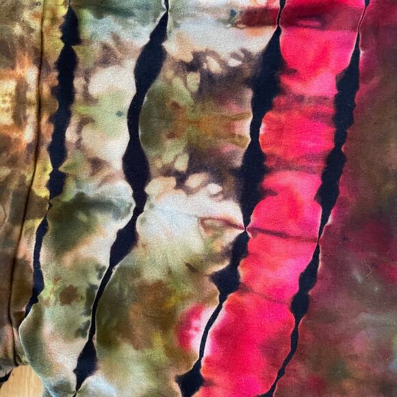 Ice Dyed Yoga Set - Top and Shorts - Bold Vibrant Unique - (Women's Medium) - Picture 8 of 10